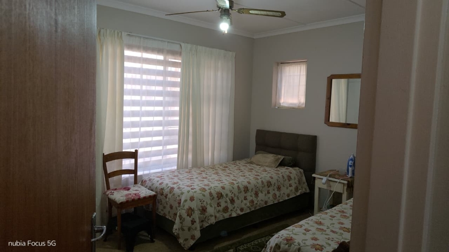 4 Bedroom Property for Sale in Ferreira Town Eastern Cape